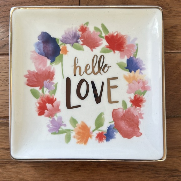 🩷 Two Square plates Floral and Polka Dot hello love pink gold - Picture 2 of 7